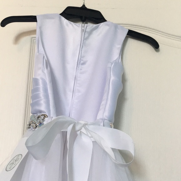 Special occasion white dress for girls. - Picture 5 of 6